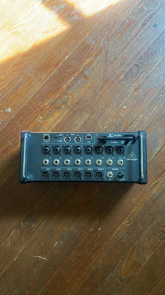 Behringer XR-16