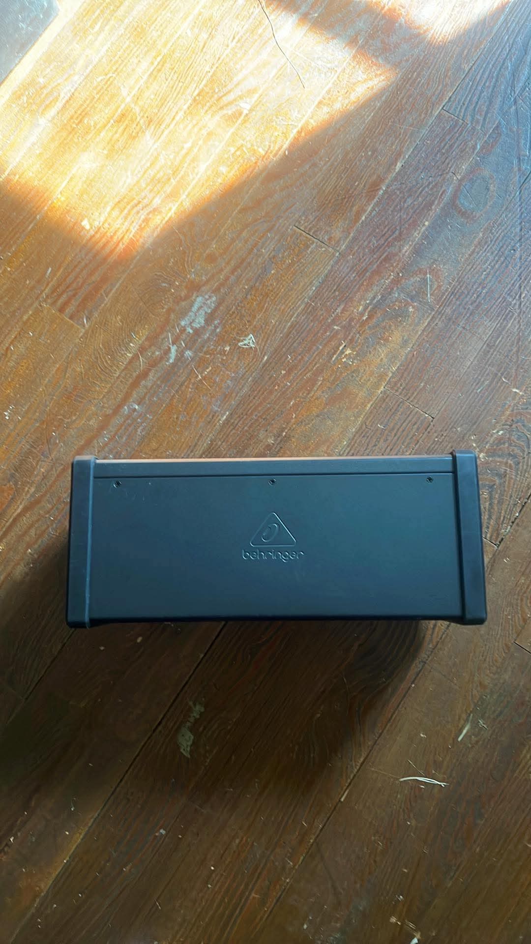 Behringer XR-16